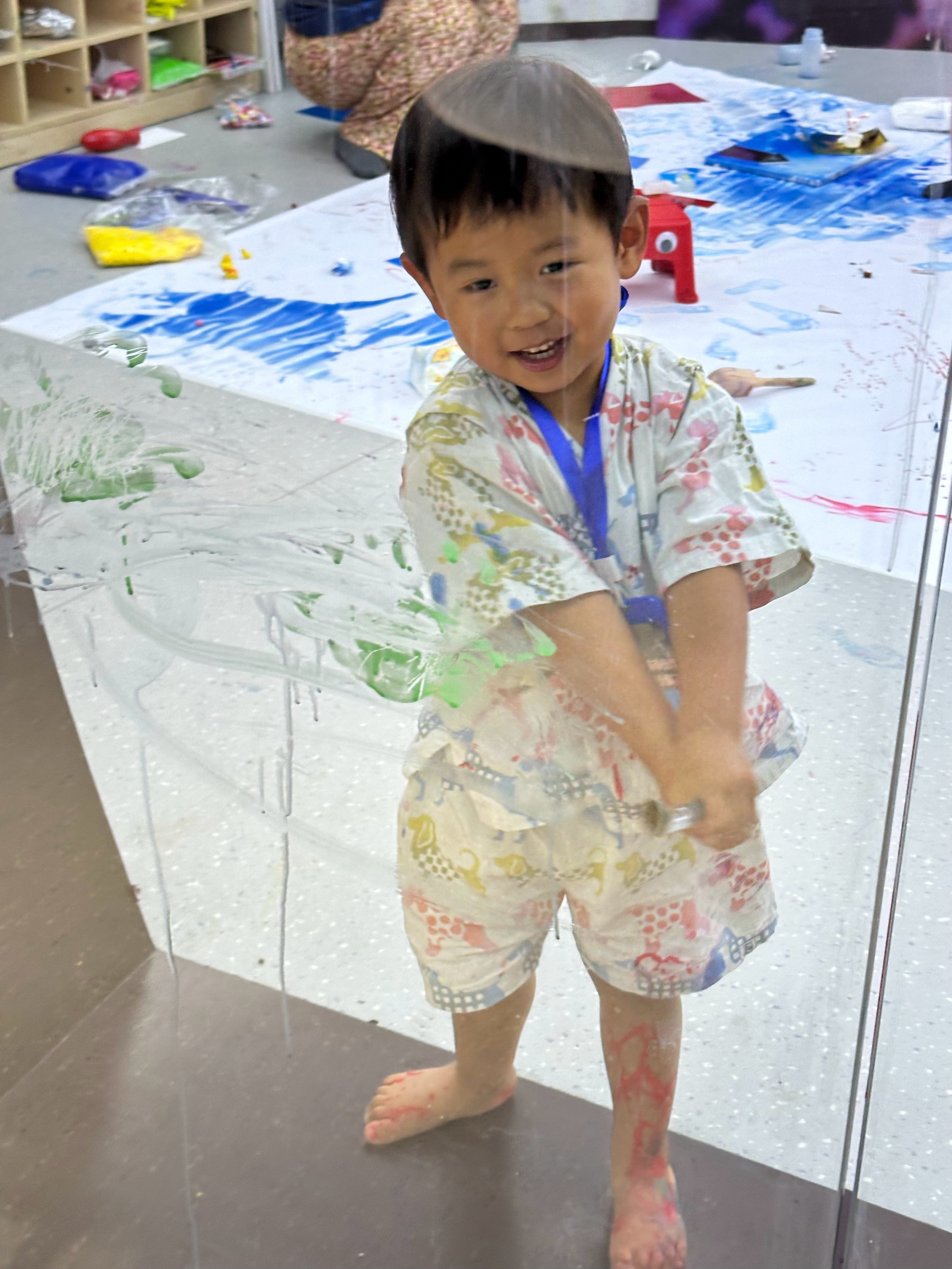 起身看看我们梵糕创作的如何，两眼一黑又赶紧坐下了。 