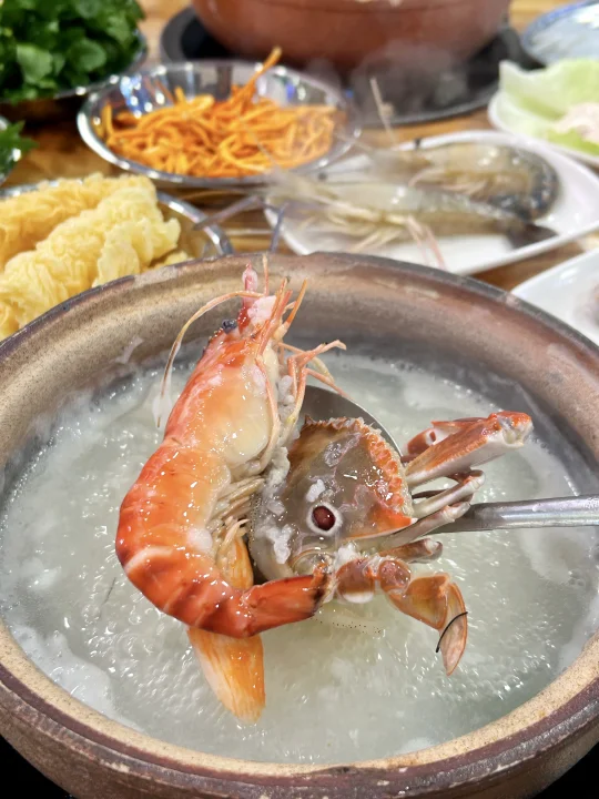 比市场都新鲜的粥底火锅！不愧是潮汕人开的