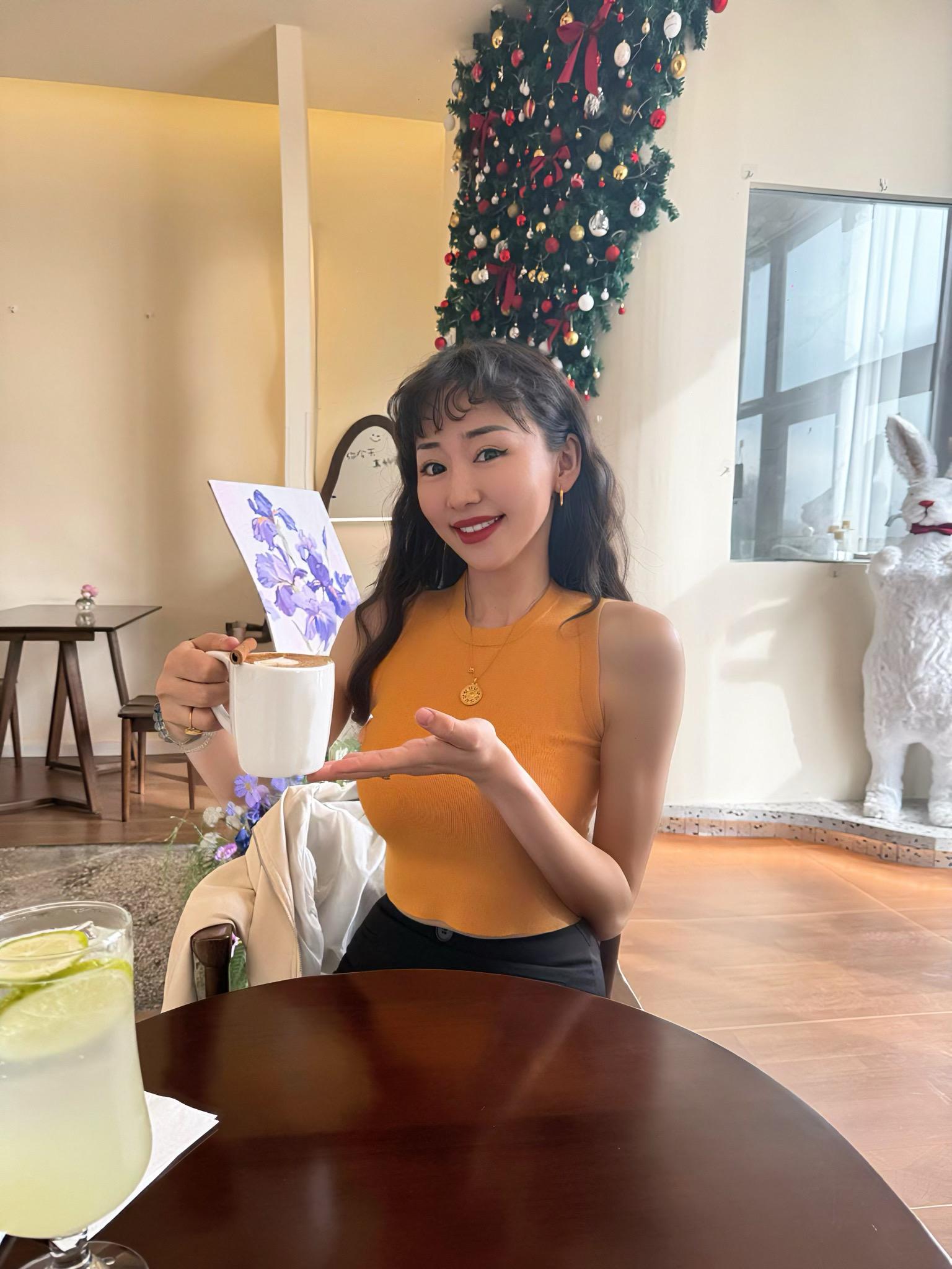 慢下来，和美好撞个杯。