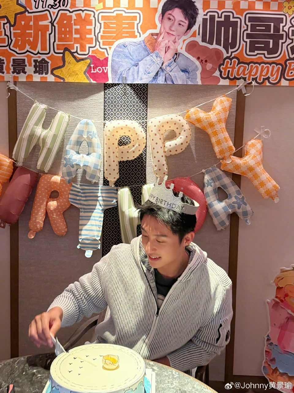 网友曝黄景瑜带女生回家疑似黄景瑜新恋情别人恋爱被拍都是亲嘴搂腰手拉手，黄景瑜只要