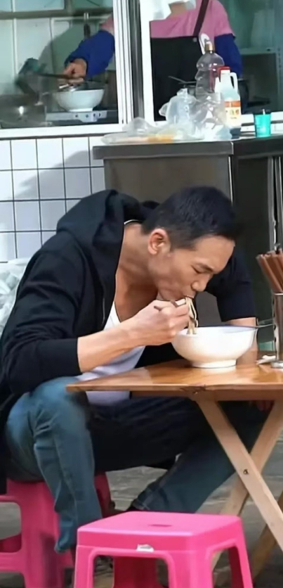 电视上看着很凶，真人超好说话。 