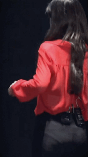 裴珠泫，这背影值得一直循环观看！什么年龄段的女人最有女人味?性感女神斐珠泫 裴珠