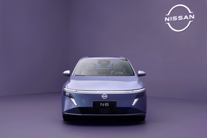 N6神颜一见倾心家人们，东风日产N6真的杀疯了！作为颜控和实用党，我被它的风迹美