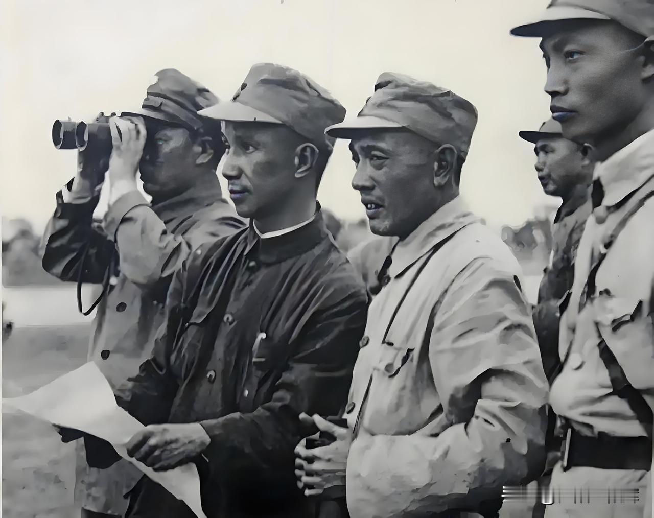 粟裕战神，领导的浙南游击队、即原“挺进师”，成立时500人左右，到1936年底，