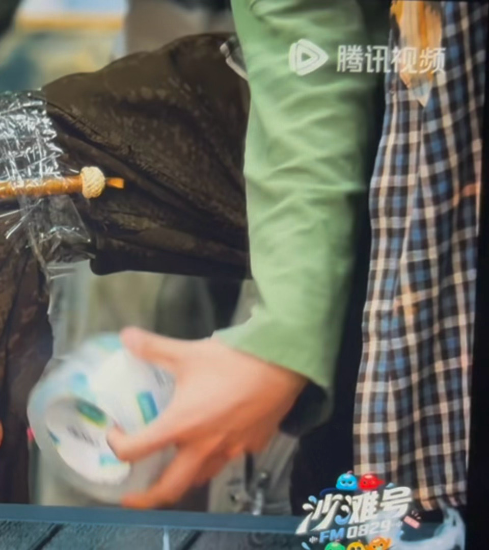 大腿内侧。 