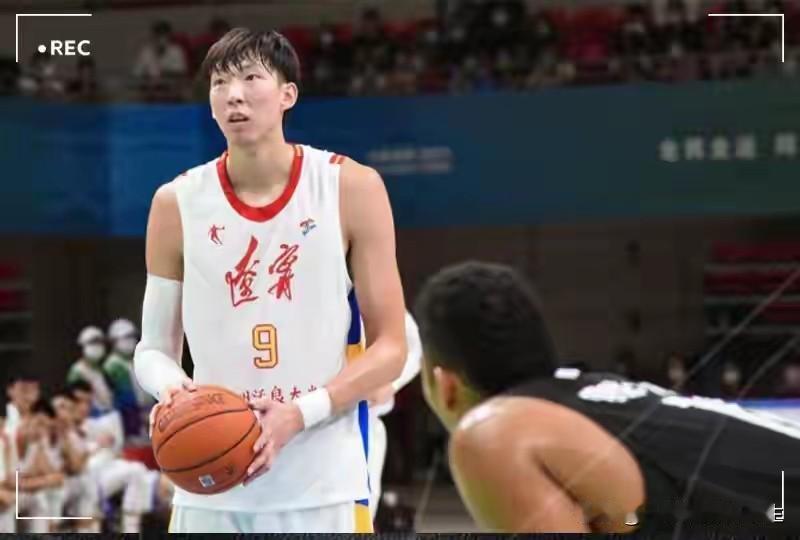 四川全运男篮77-80惜败浙江，无缘四强！
11月11日，全运会篮球赛中，四川队