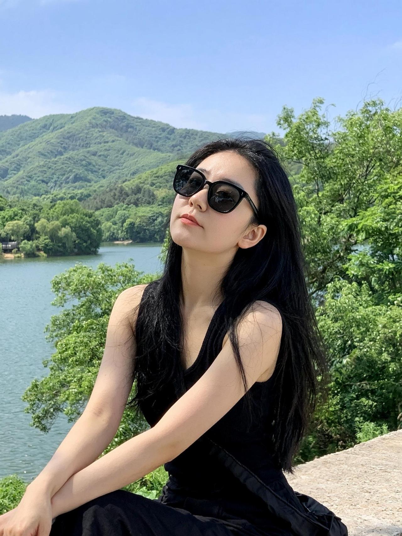 户外自由感拍照 户外随拍ootd