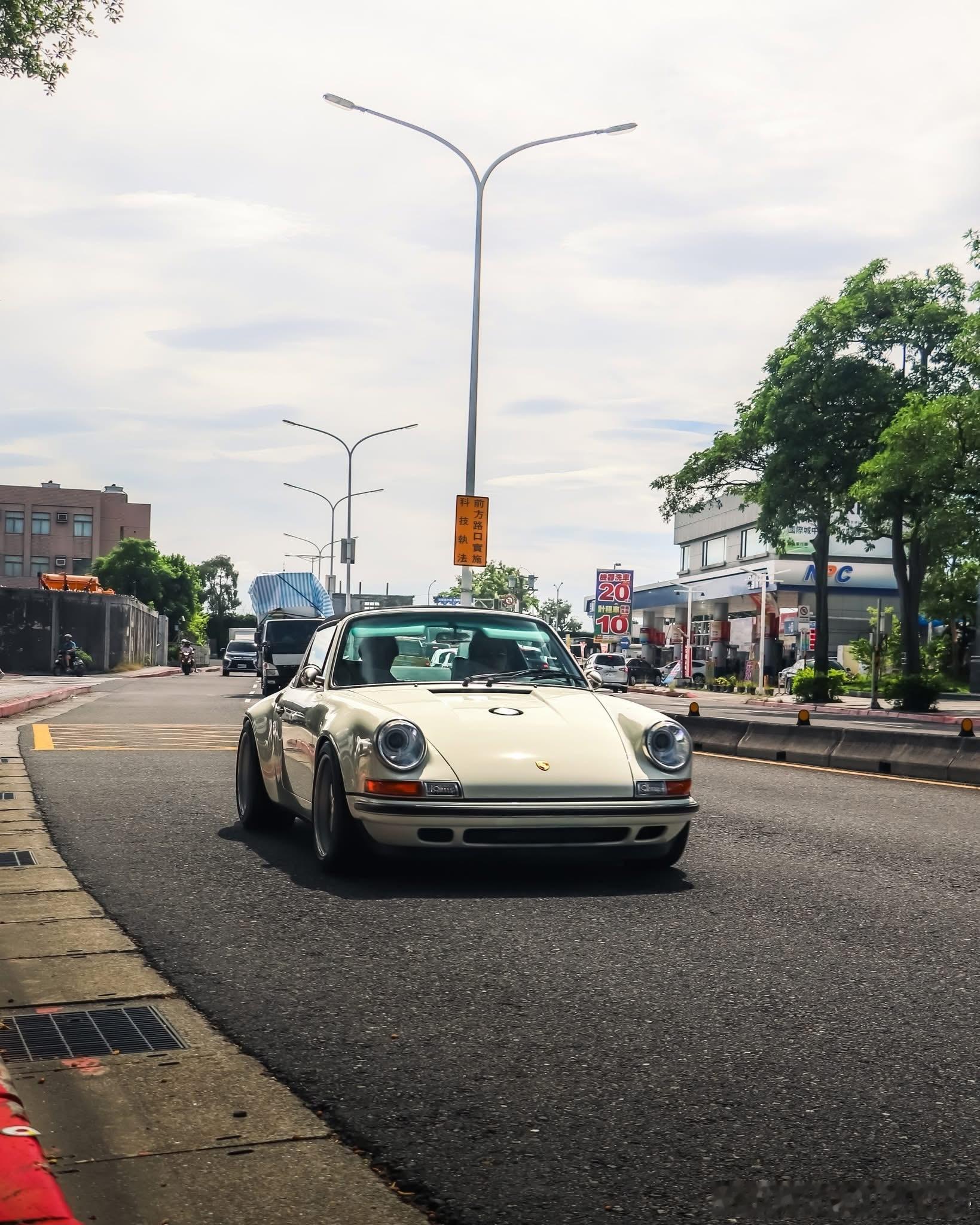 台湾老车 Porsche 911 Targa by Singer台灣唯一Targ