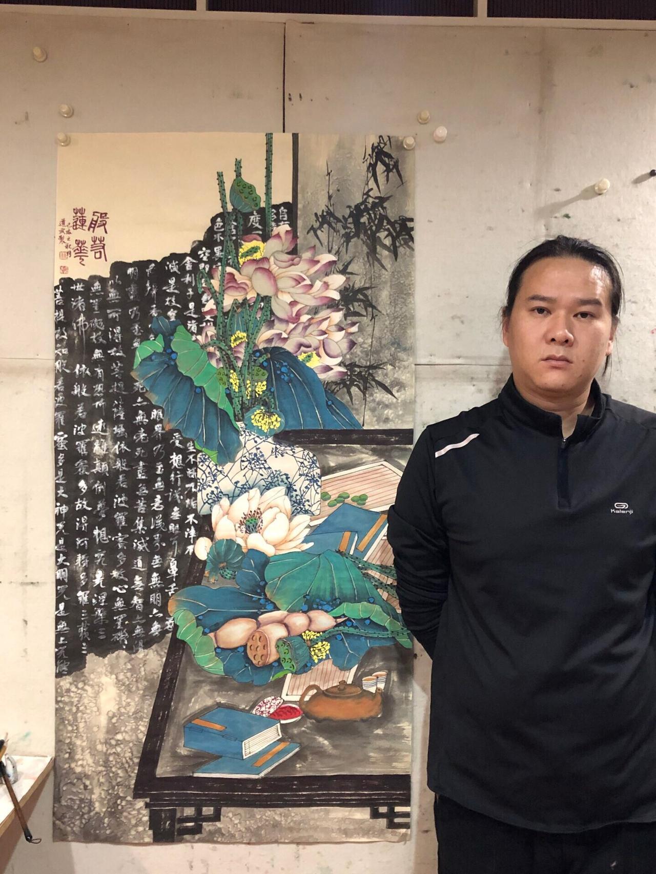 魏道武笔下荷花：清雅出尘，笔墨藏韵
 
国家一级美术师魏道武，主攻花鸟、人物，尤