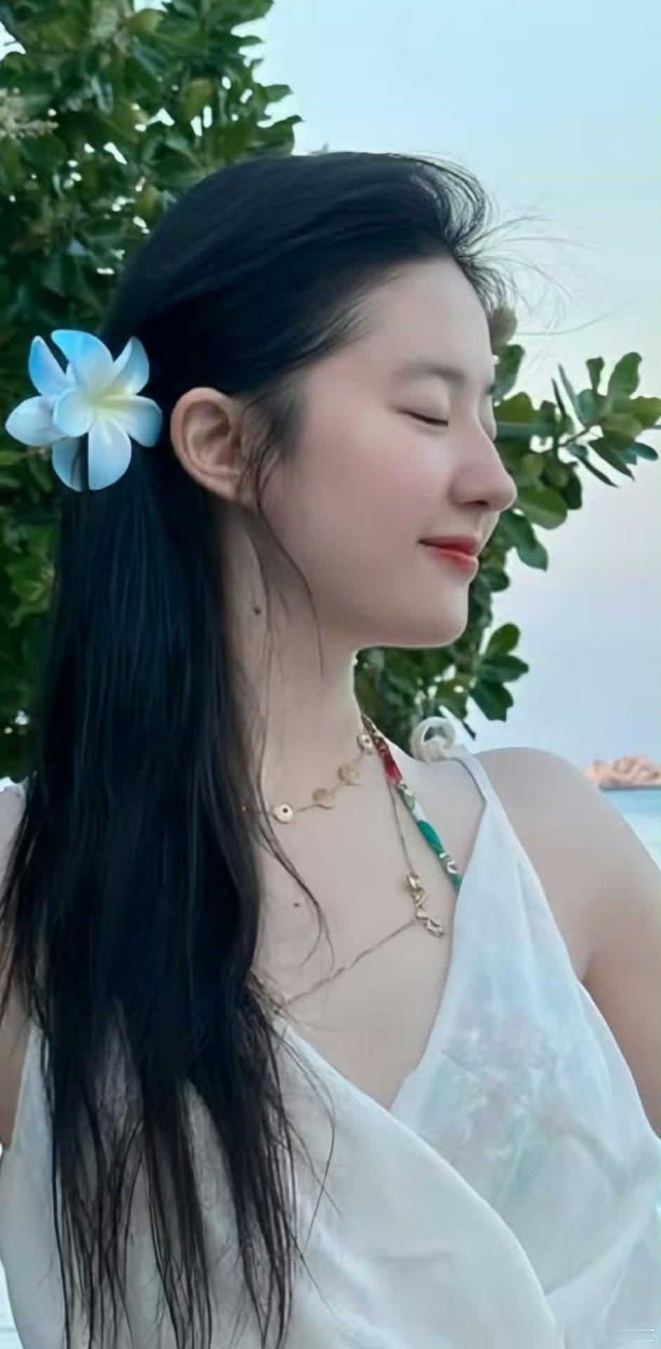 今天的刘亦菲是海的女儿吗#刘亦菲[超话]# ​​​