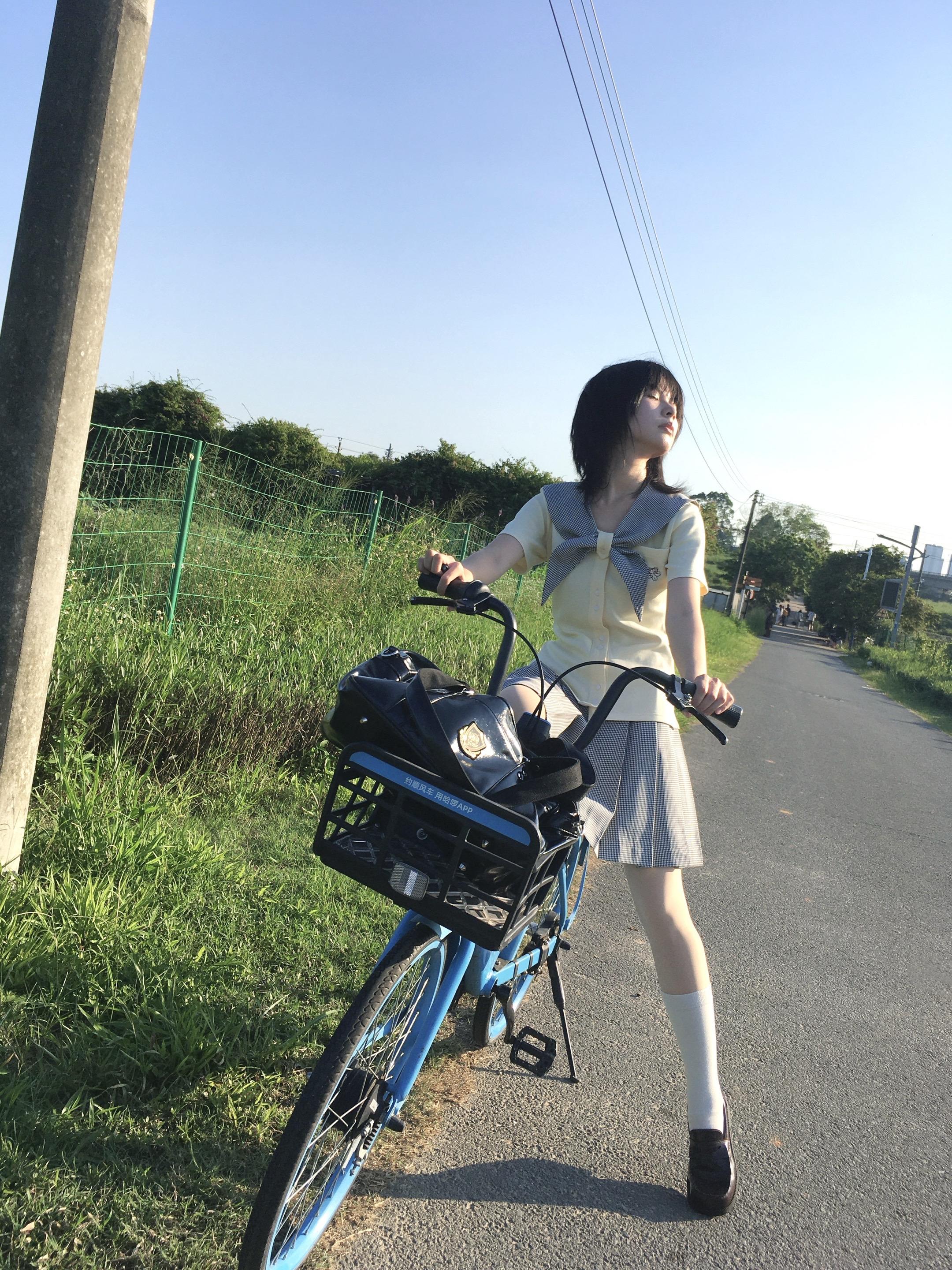 淡淡的…