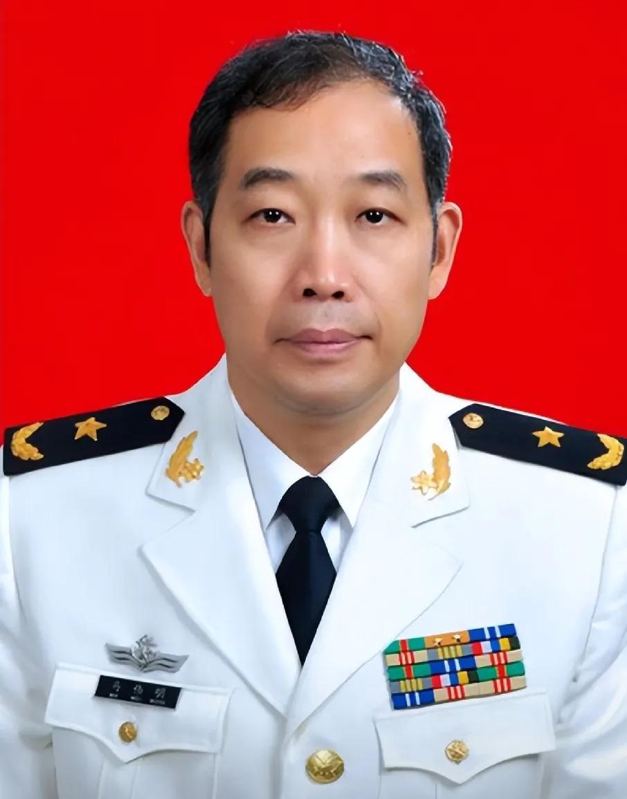 钱学森是中国导弹之父，
宋文骢是 中国歼击机之父，
现在有一个人能与他们媲美，