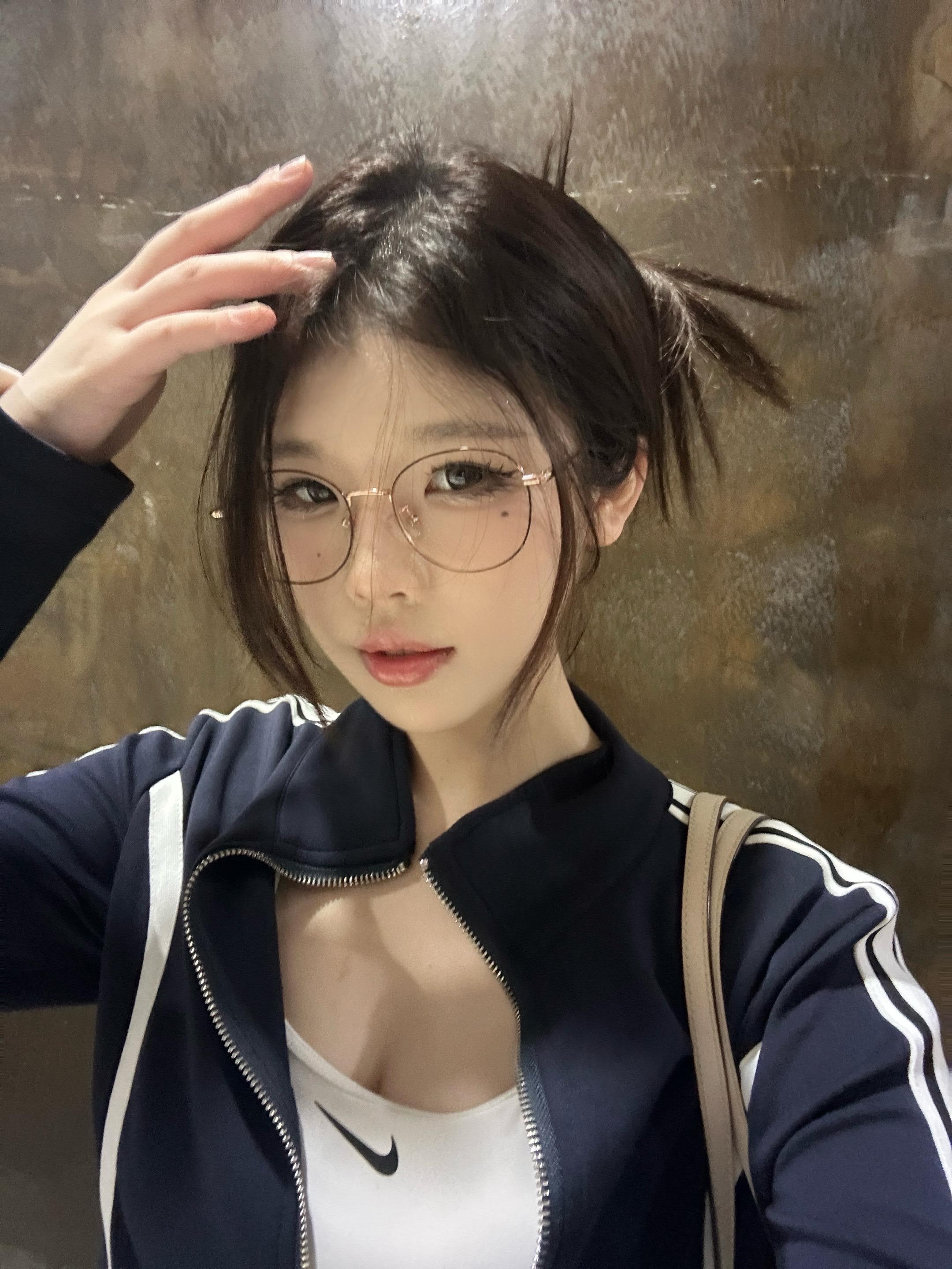 我就说 戴眼镜的都有不止一种人格