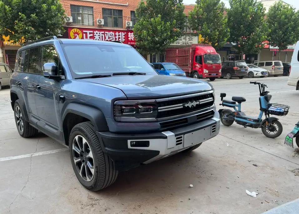 不出意外，方程豹这款车将会很快成为下一个爆品，理由如下：
1，提速快，城市就需要