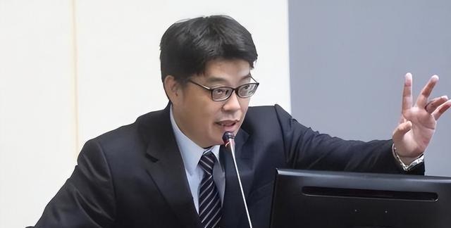 台青献“中国台湾”花篮 邱垂正妄称：矮化台湾

今年是孙中山诞辰160周年，一名