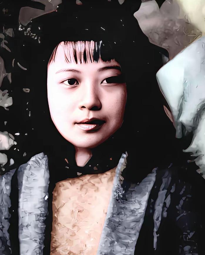 1963年，陈广胜当了师长，听说老家那个拜过堂的媳妇秀兰还在，一个人拉扯着他走时