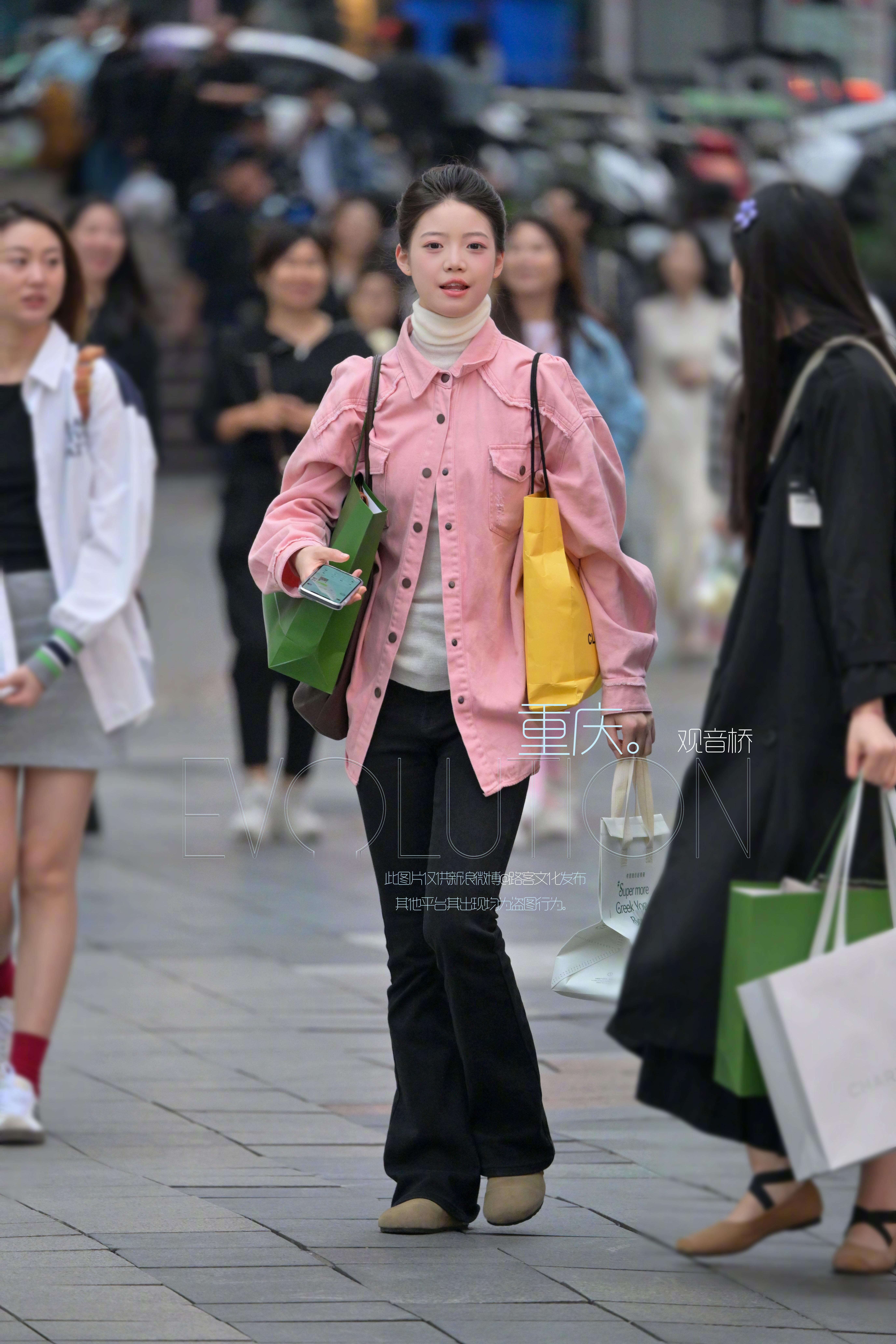 小姐姐有点可爱哈 ​​​