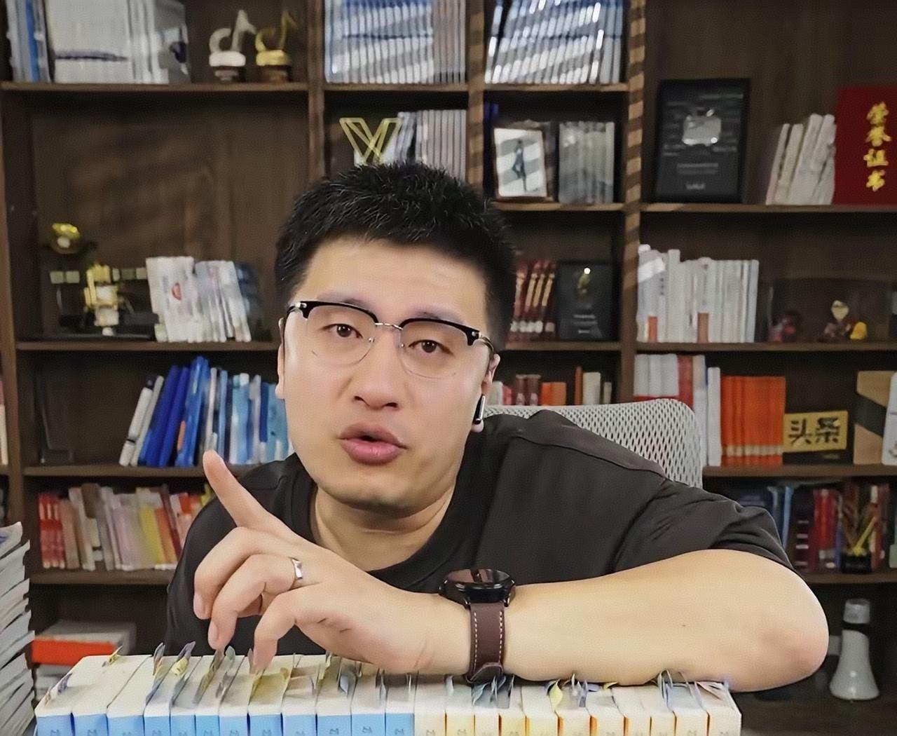 这是个非常遗憾的消息，现年41岁的张雪峰，本名张子彪，在2026年3月24日不幸