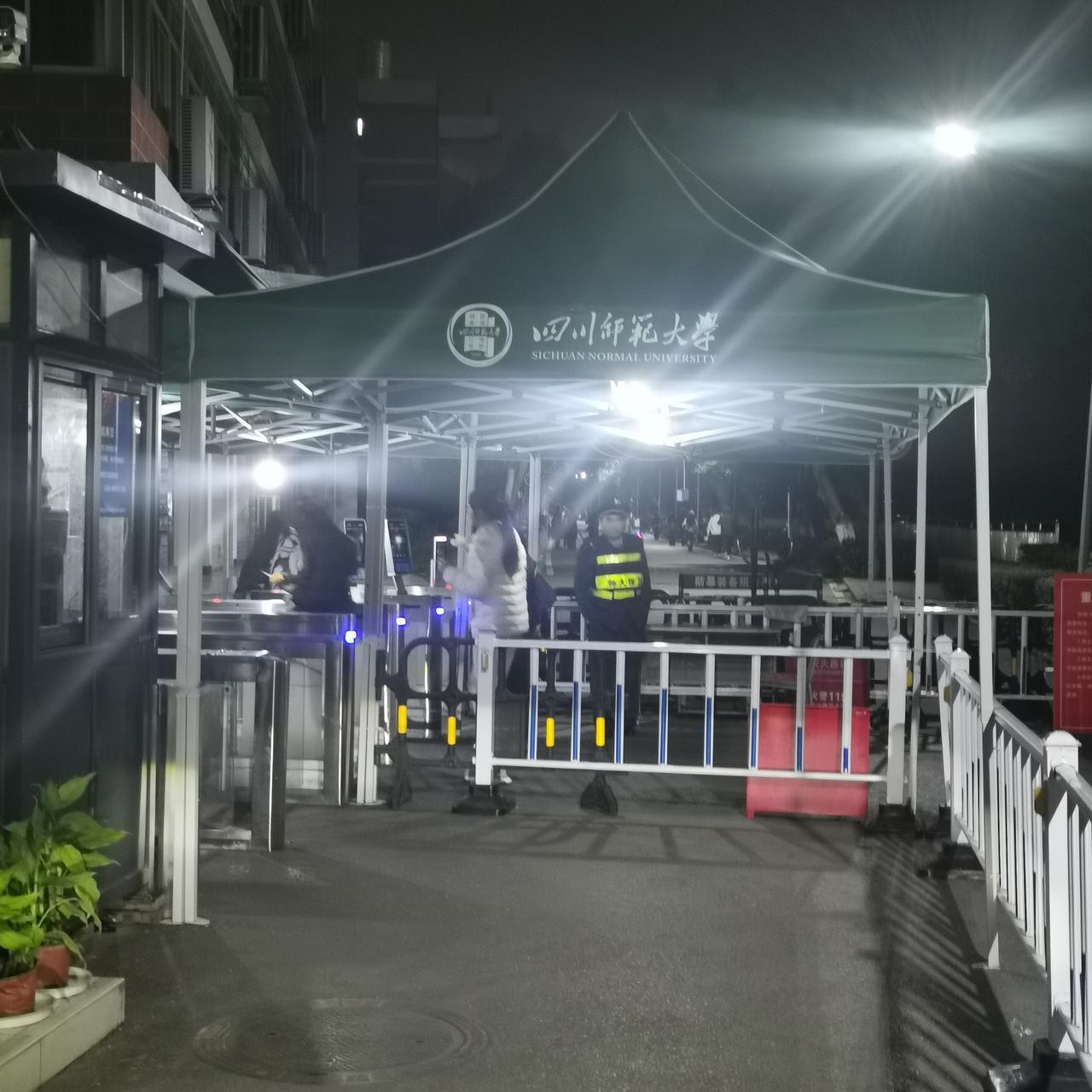 写小说，一天挣二三十块钱难吗