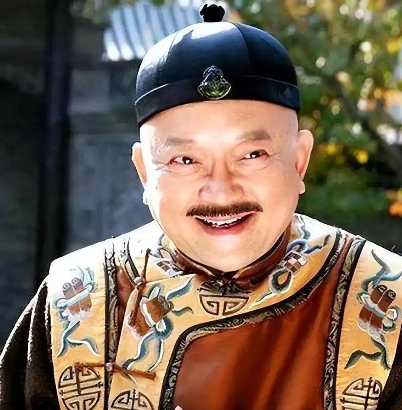 大家总以为奸臣是王刚老师扮演的和绅那个模样，其实根本不是，那只是戏剧，那是舞台脸