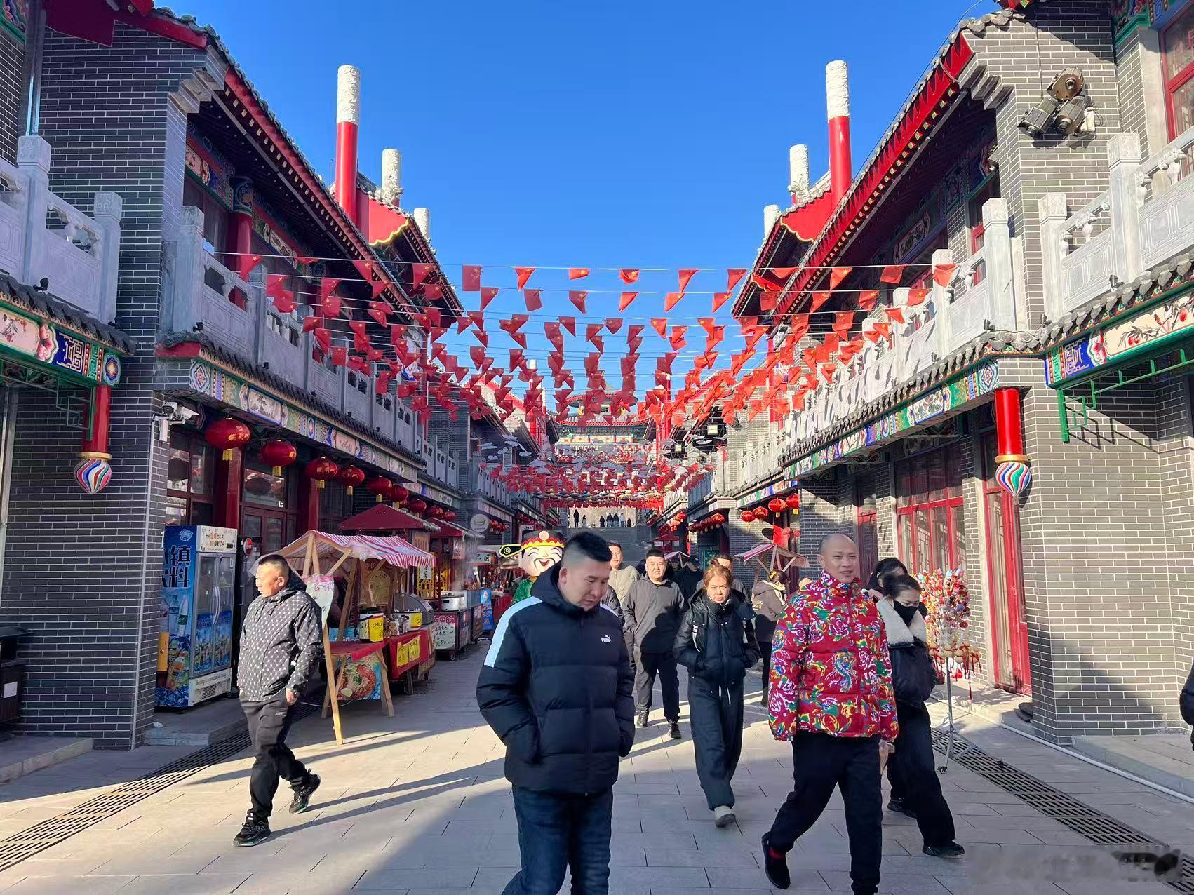 错峰不冷清，祈福更尽兴！马年要有新期待，辽宁铁刹山整个正月人气拉满，拜黑妈妈、赏