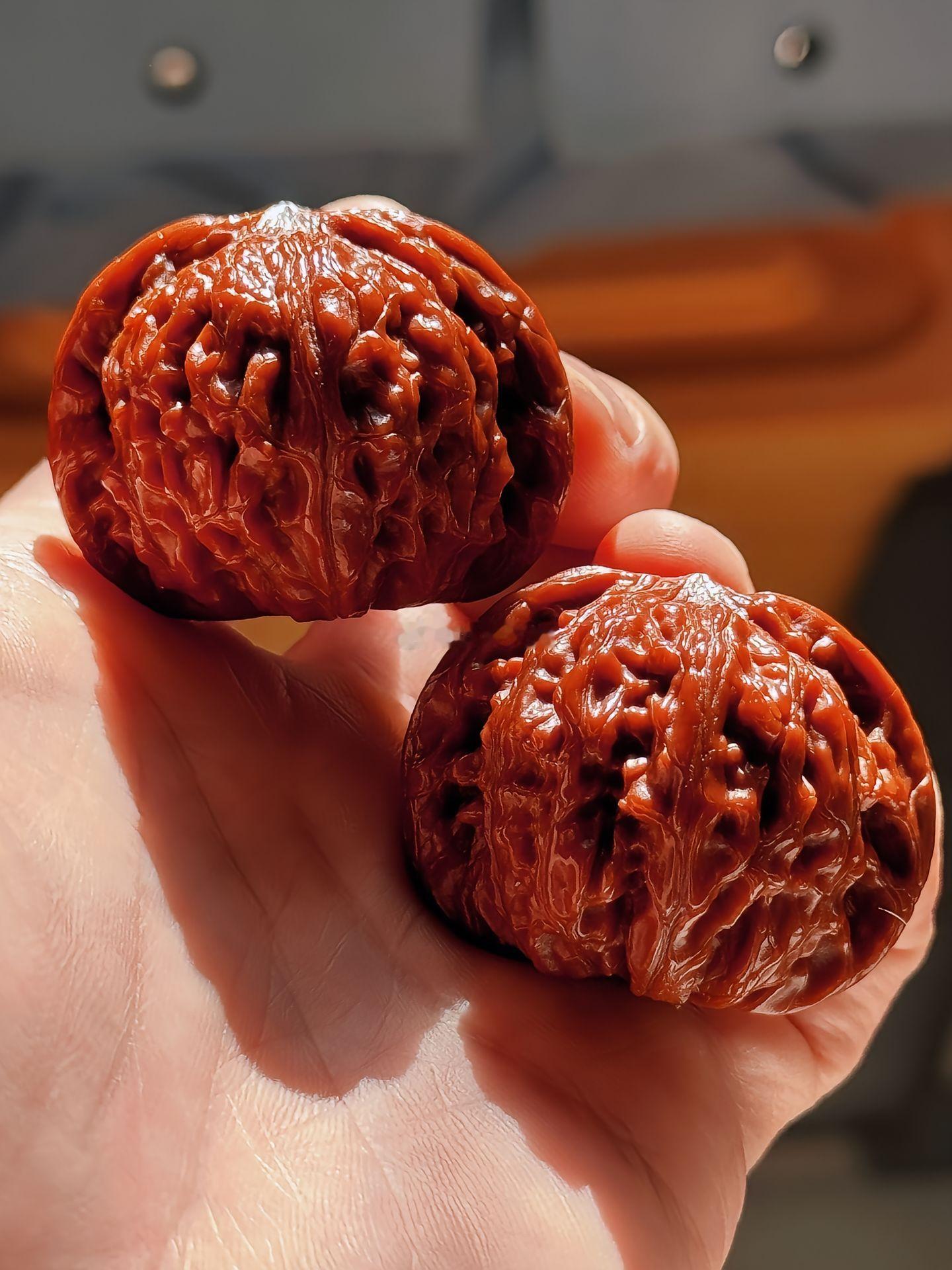 中国四大谎言：1、重金求子2、旺铺转让3、高价回收还有一个是什么？百思不得其解 