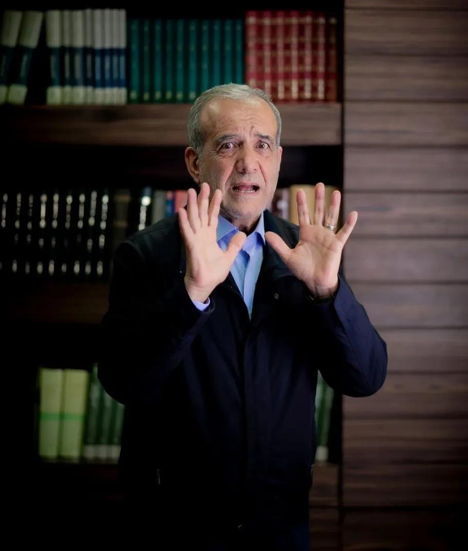 伊朗总统马苏德·佩泽什基安告诉外国同行，他没有权力，无法接触领导层，也无法控制这