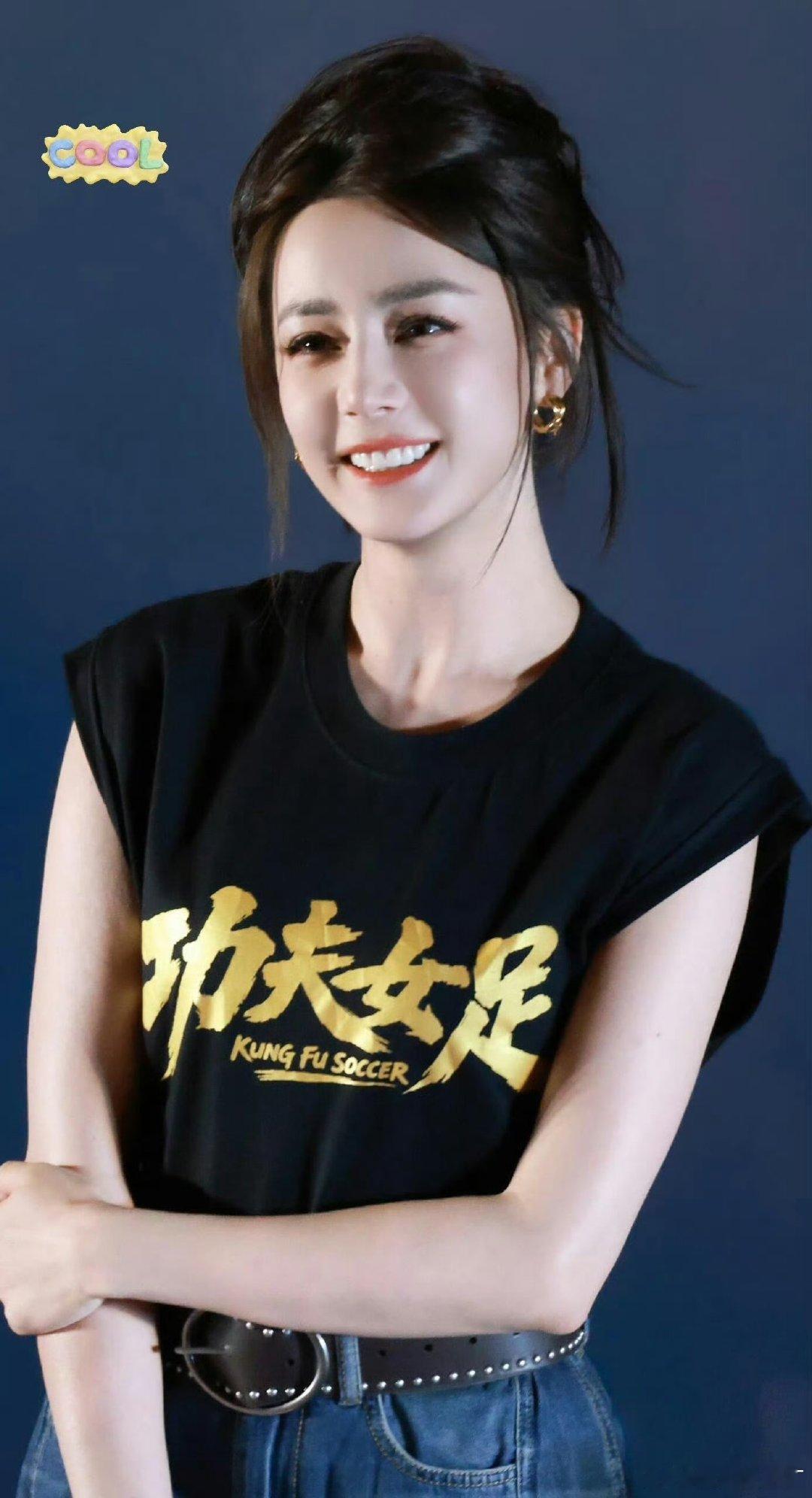 迪丽热巴功夫女足全程演得十分过瘾迪丽热巴现在想到一些场景都会想笑沉浸式拍摄功夫女