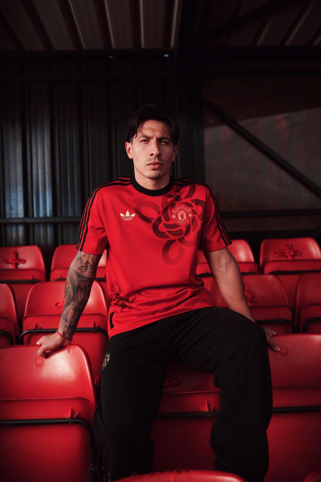 ♦️一结承福意，好运随红魔。🔝adidas x 曼联中国结系列服装，现已发布。