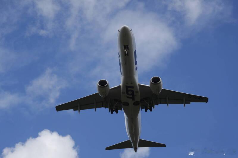 波兰航空客机误发劫机警报！180人航班引发三级戒备 3国战机紧急升空拦截海外新鲜