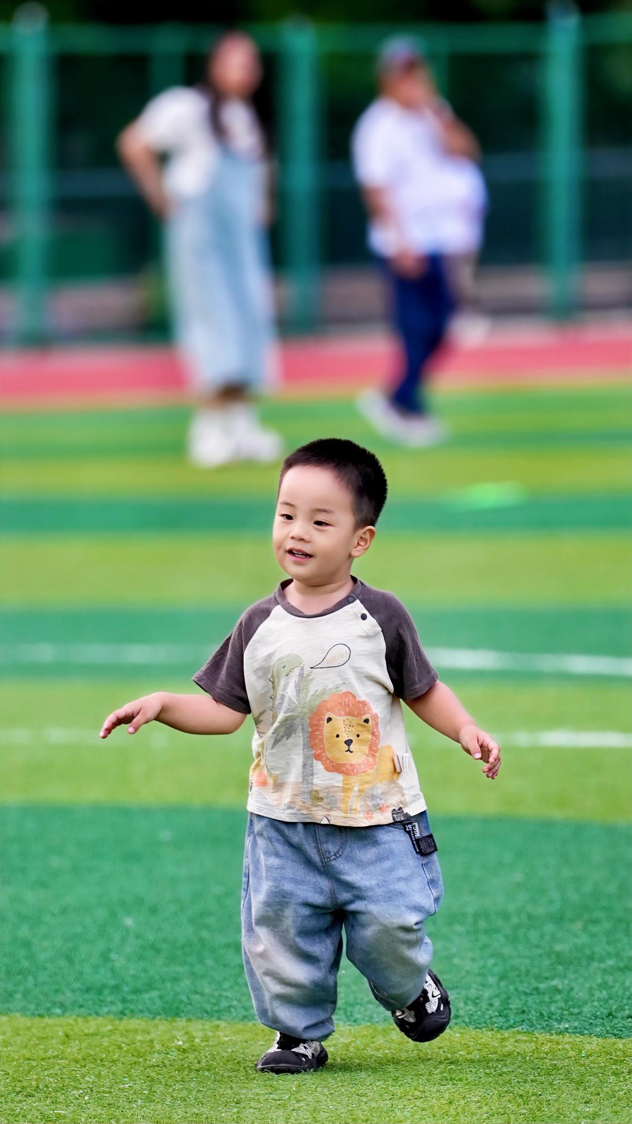 萌宝 超级萌娃 阳光的小男孩