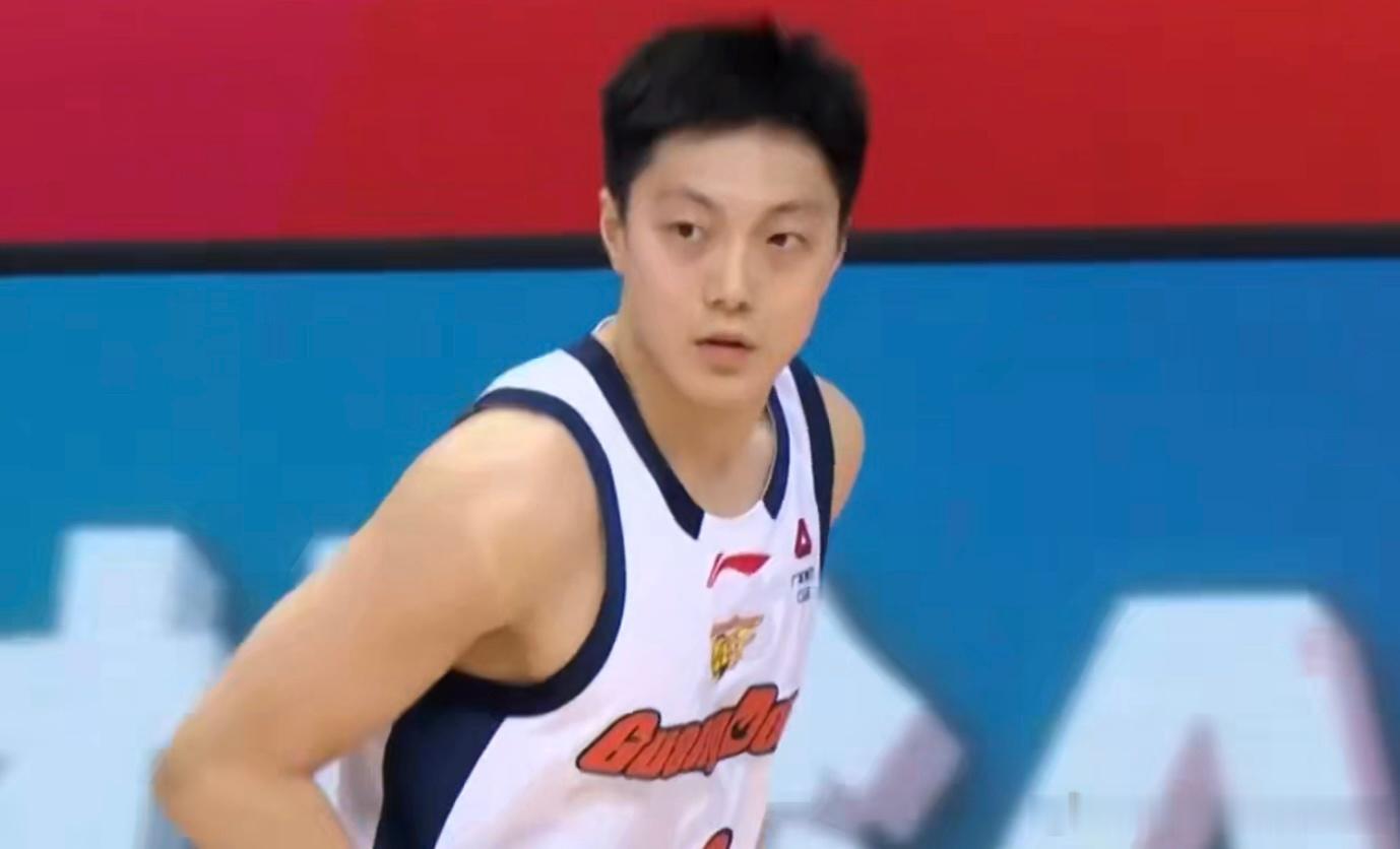 广东VS吉林四大看点！同战绩追北京，残阵华南虎主场死拼4月10日晚，CBA常规赛