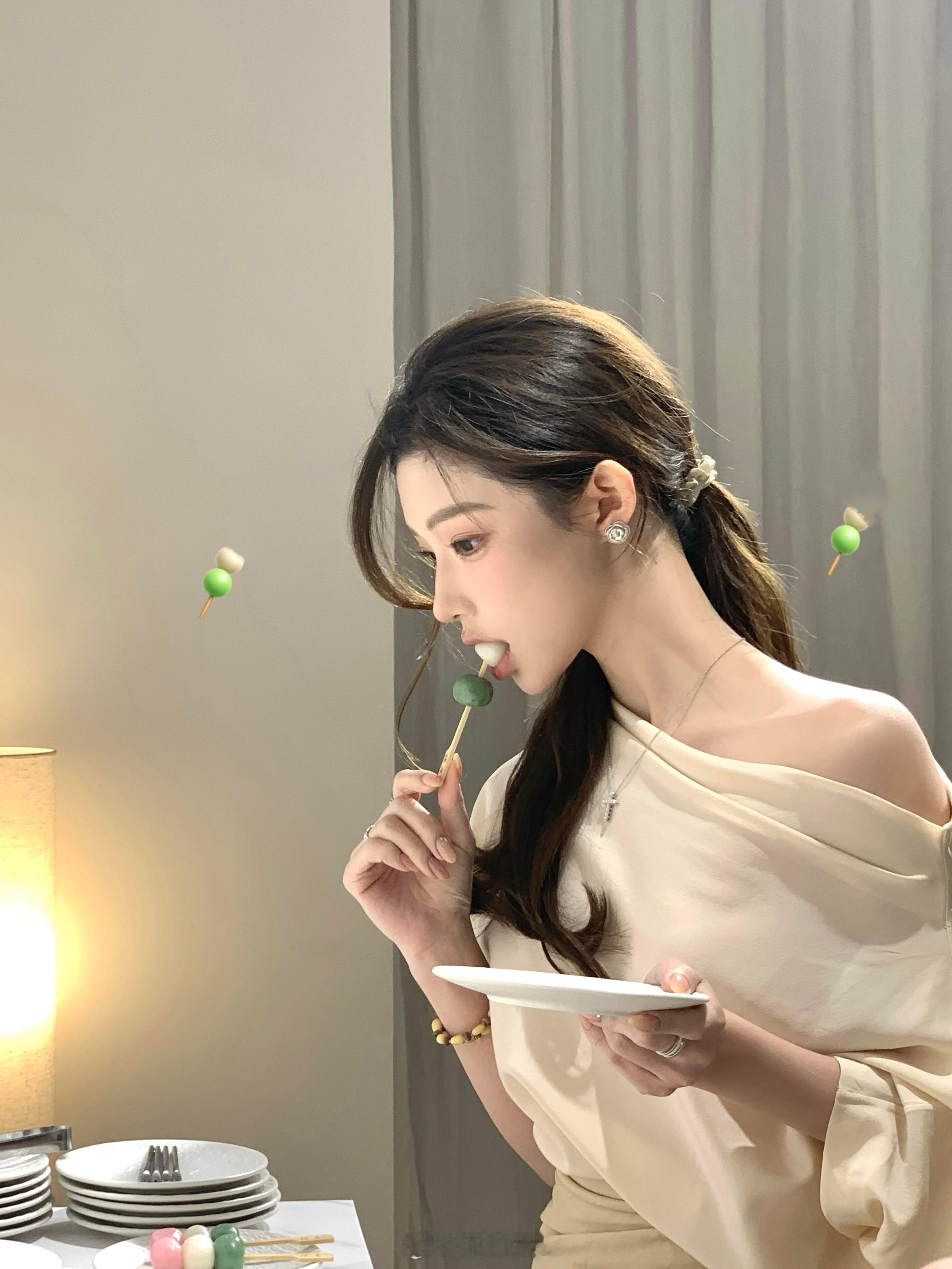 把emoji吃掉 🍡潘白雪[超话] ​​​