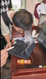 韦神的三天倾听此女子的来头/看镇江高校的数学地位
一年前，北京大学一间座无虚席的