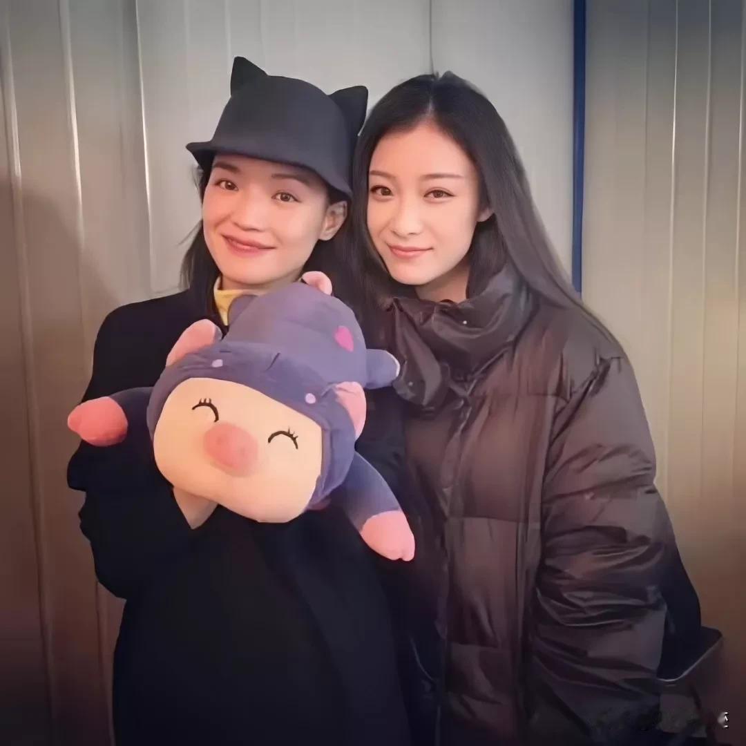 说到大方脸美女，非舒淇和倪妮莫属了，她们这种美女长得很野！中国传统审美和时下流行