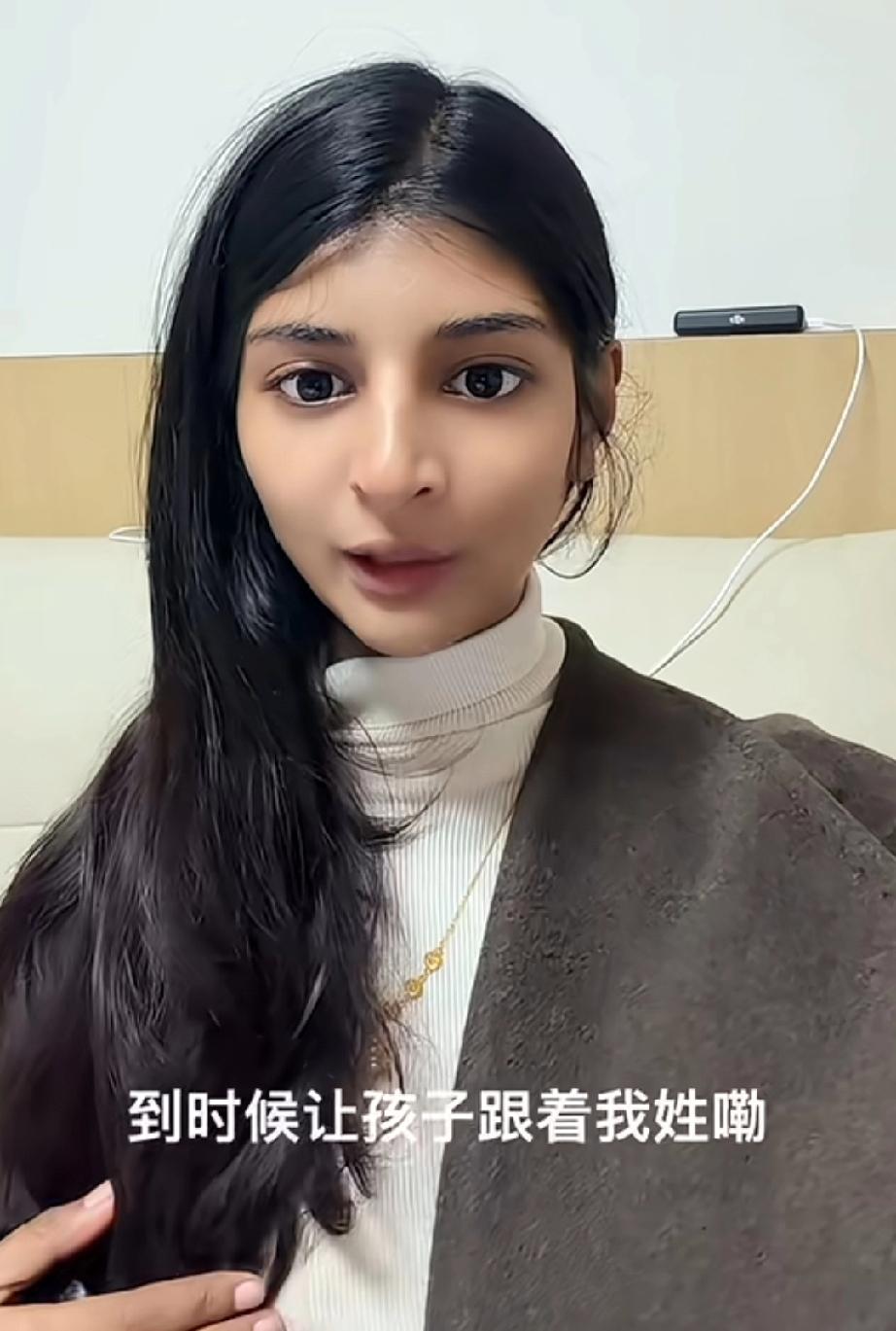 河南小黑妮的老公居然主动说孩子生下来随小黑妮的姓，看看小黑妮真的是找到了真心爱人