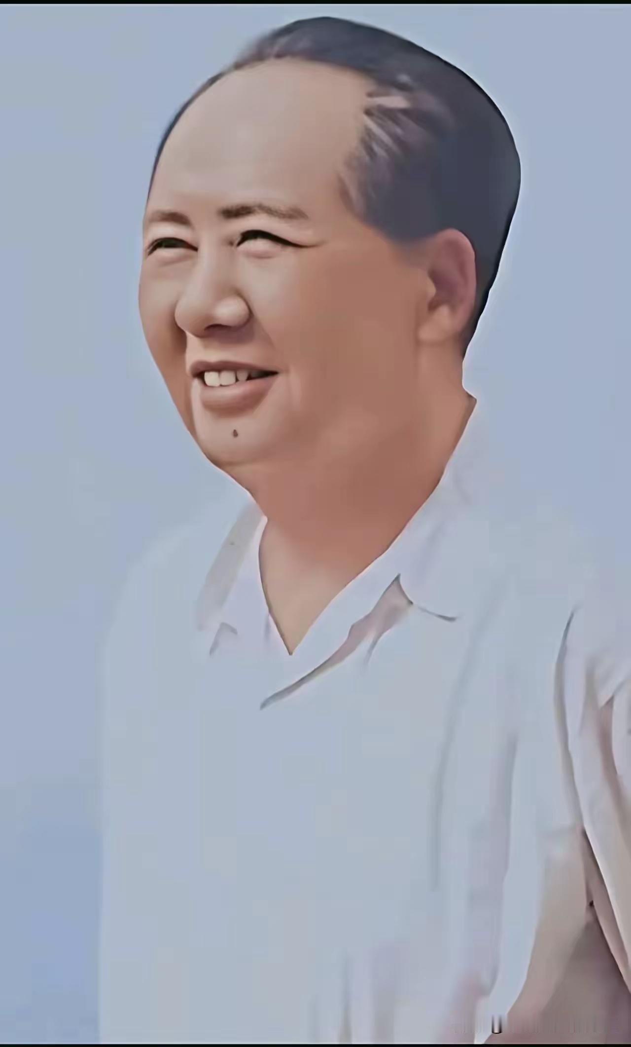 毛主席的照片百看不厌，他的眼神里藏着对苍生最深的慈悲
 
为什么无数人翻看毛主席