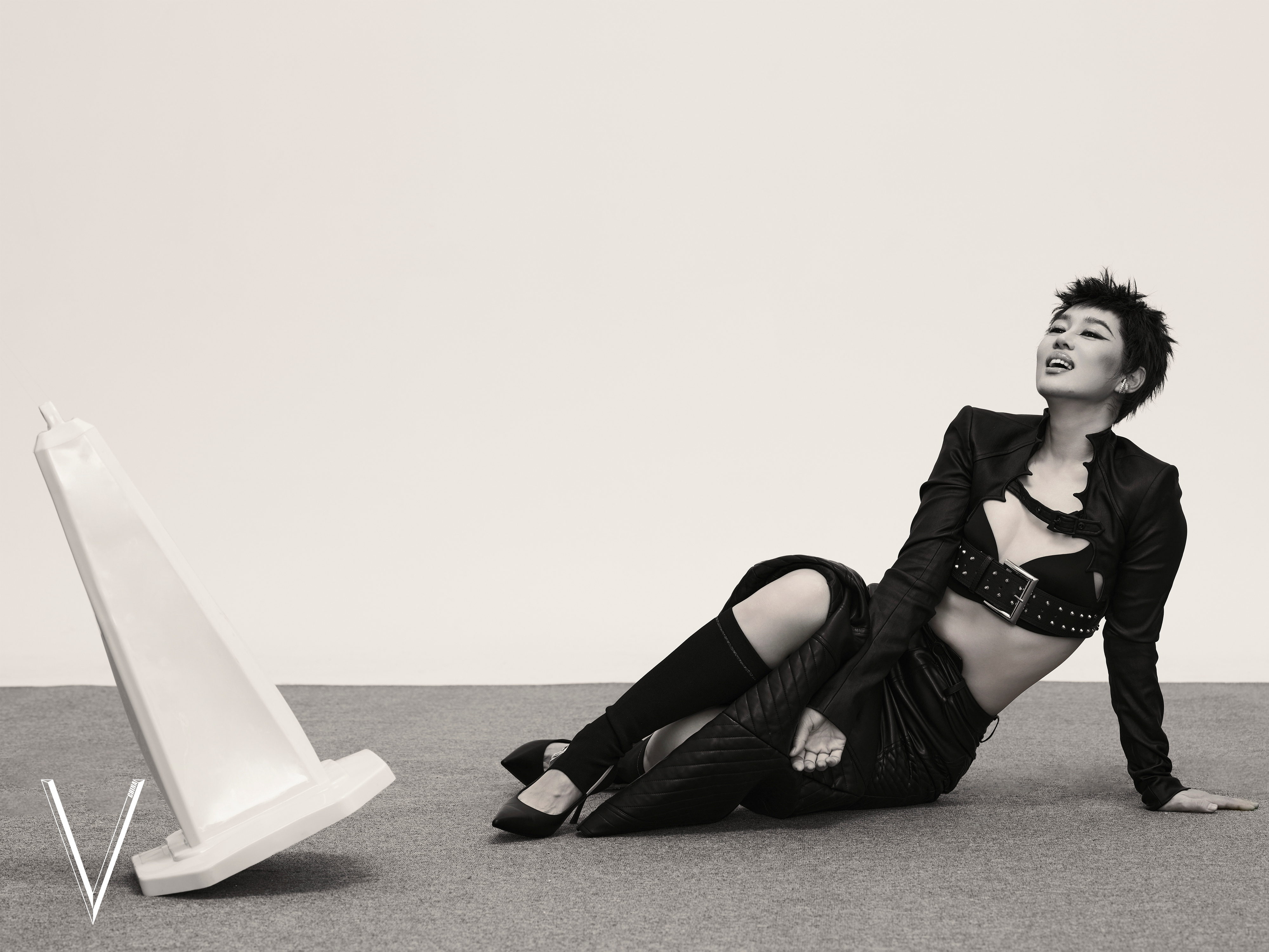 余男✖️V中文版破界风云大片 