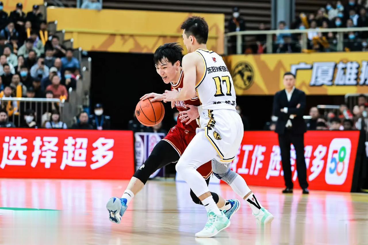 CBA“浙江德比”今晚打响！王博能否完成自我救赎？

北京时间今晚19：35分，