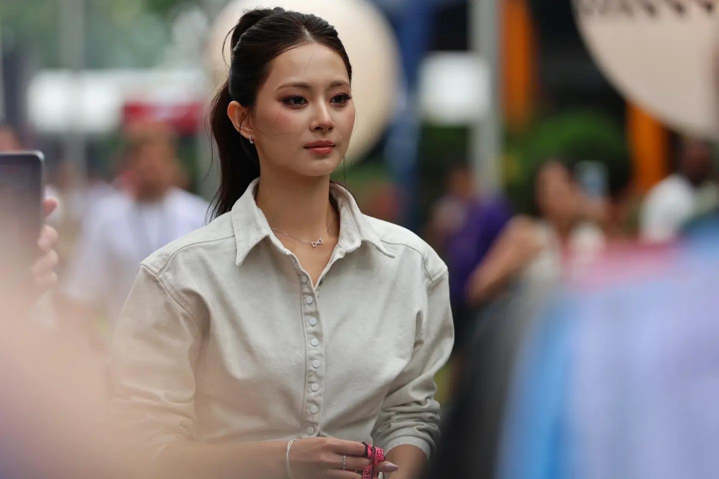 怎么会有人生图的五官和T区如此优越 ​​​