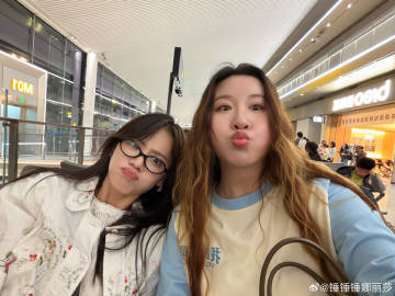 锤娜丽莎镜头里的马思纯锤娜丽莎和马思纯戏里闺蜜，戏外更甜，友情售后太好磕啦 