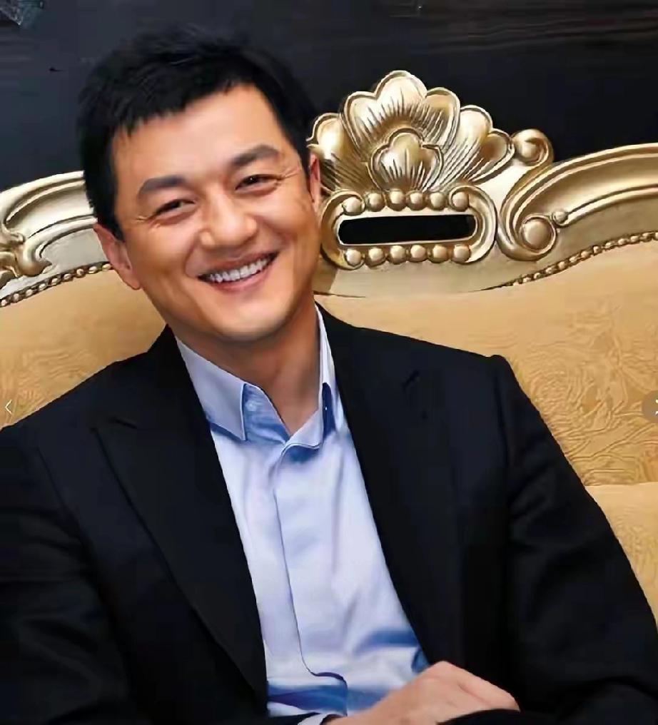 全网嘲讽的“失败者”李亚鹏，终于被23000个孩子洗白
 
      曾经的顶