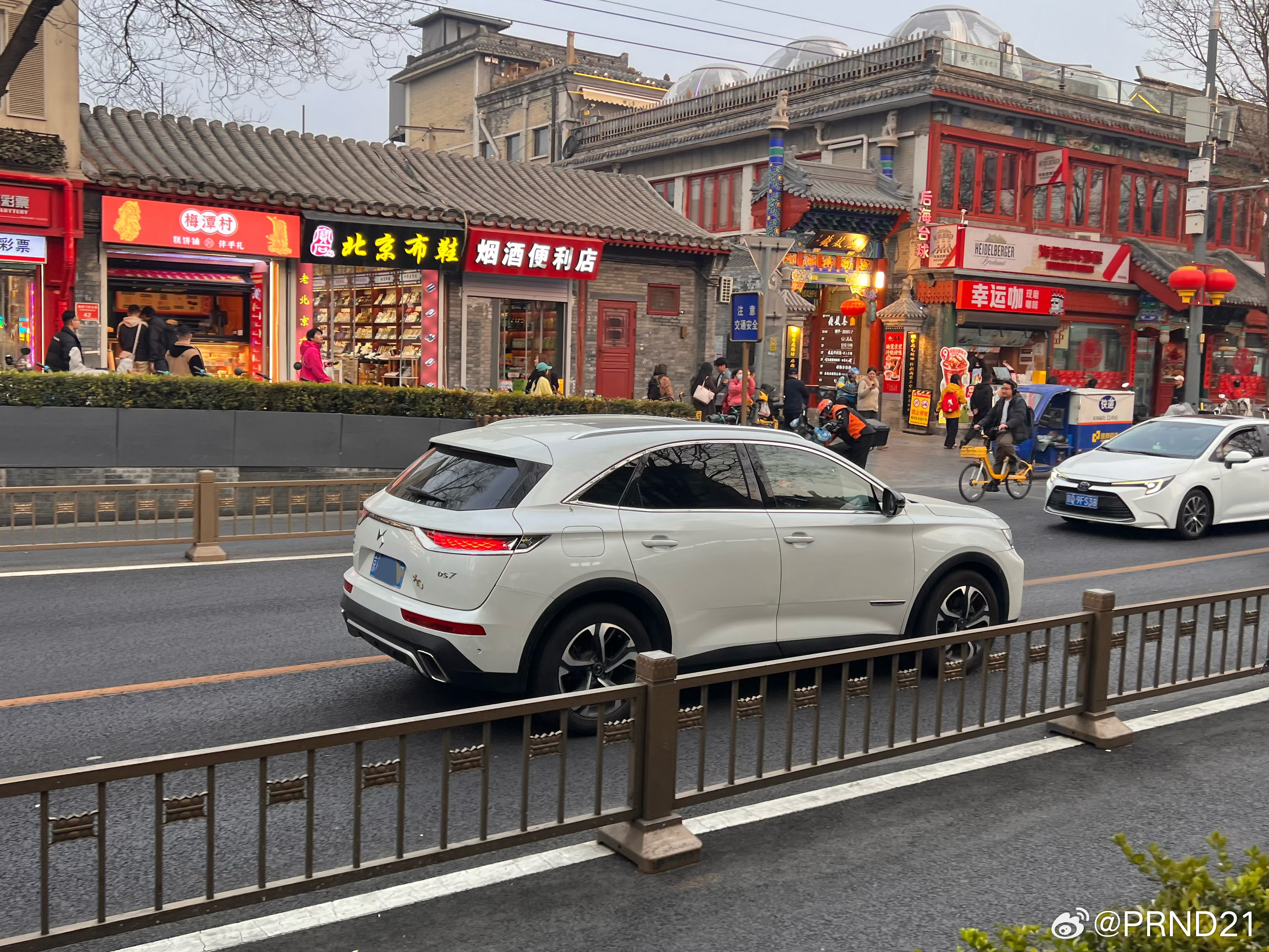 那天在前海遇到的DS7，一款被动限量的汽车……妇科聊汽车常识