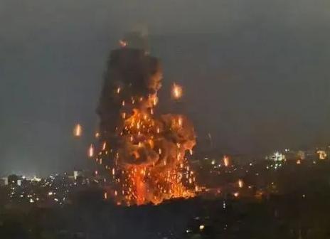 10月8号，就在昨天晚上，以色列战机那是说干就干，直接对叙利亚中部的霍姆斯省和哈