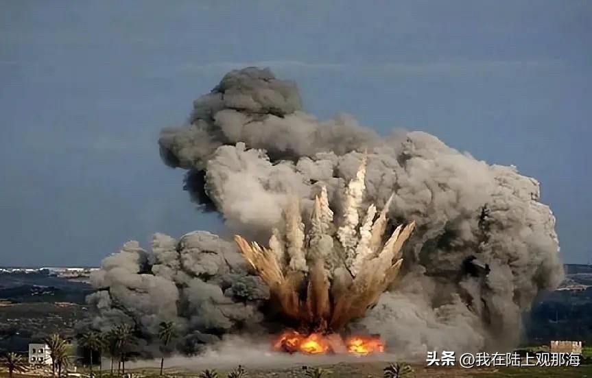 俄罗斯进攻乌克兰之时，很多人说是俄罗斯侵略乌克兰。
如今，美国对伊朗境内的目标进