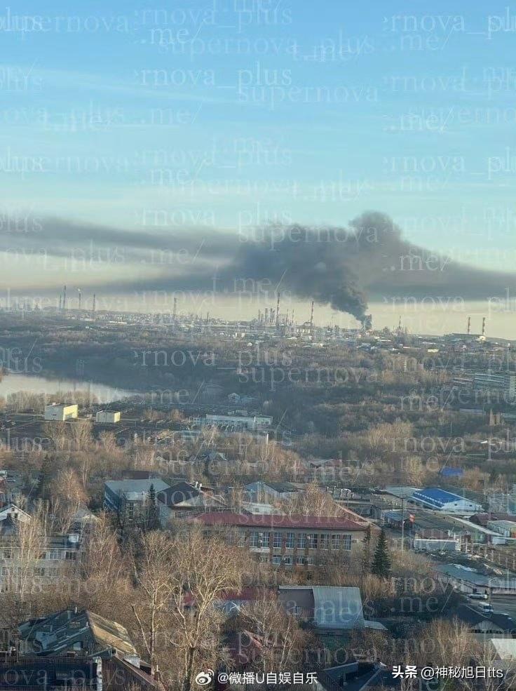 乌克兰在俄罗斯联邦的行动

4月1日至2日夜间，乌克兰军队继续对俄罗斯石油基础设