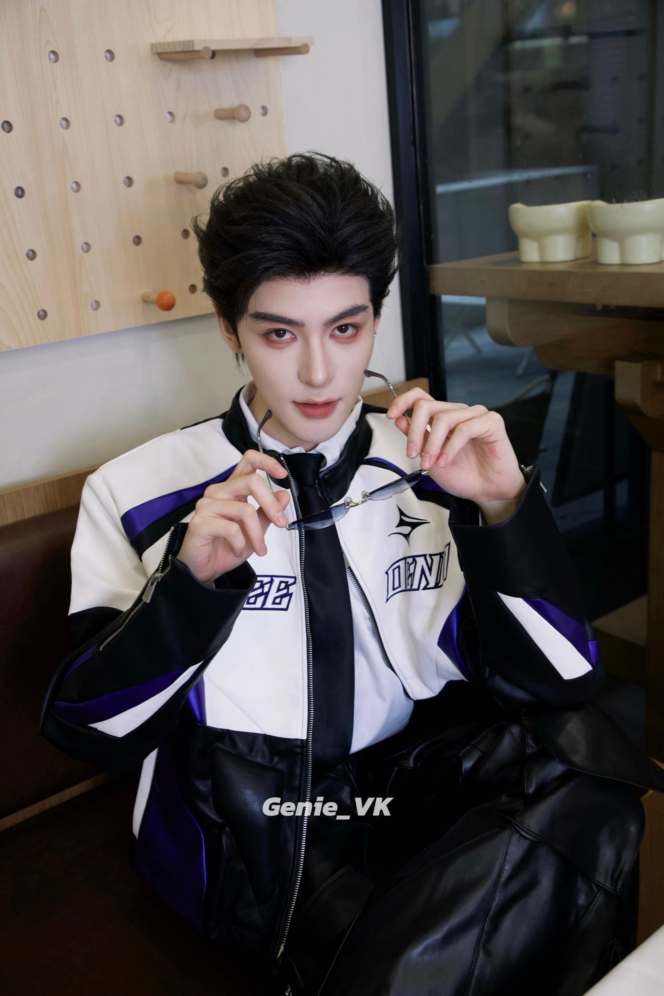 一阵强劲的音乐响起😼🖤。