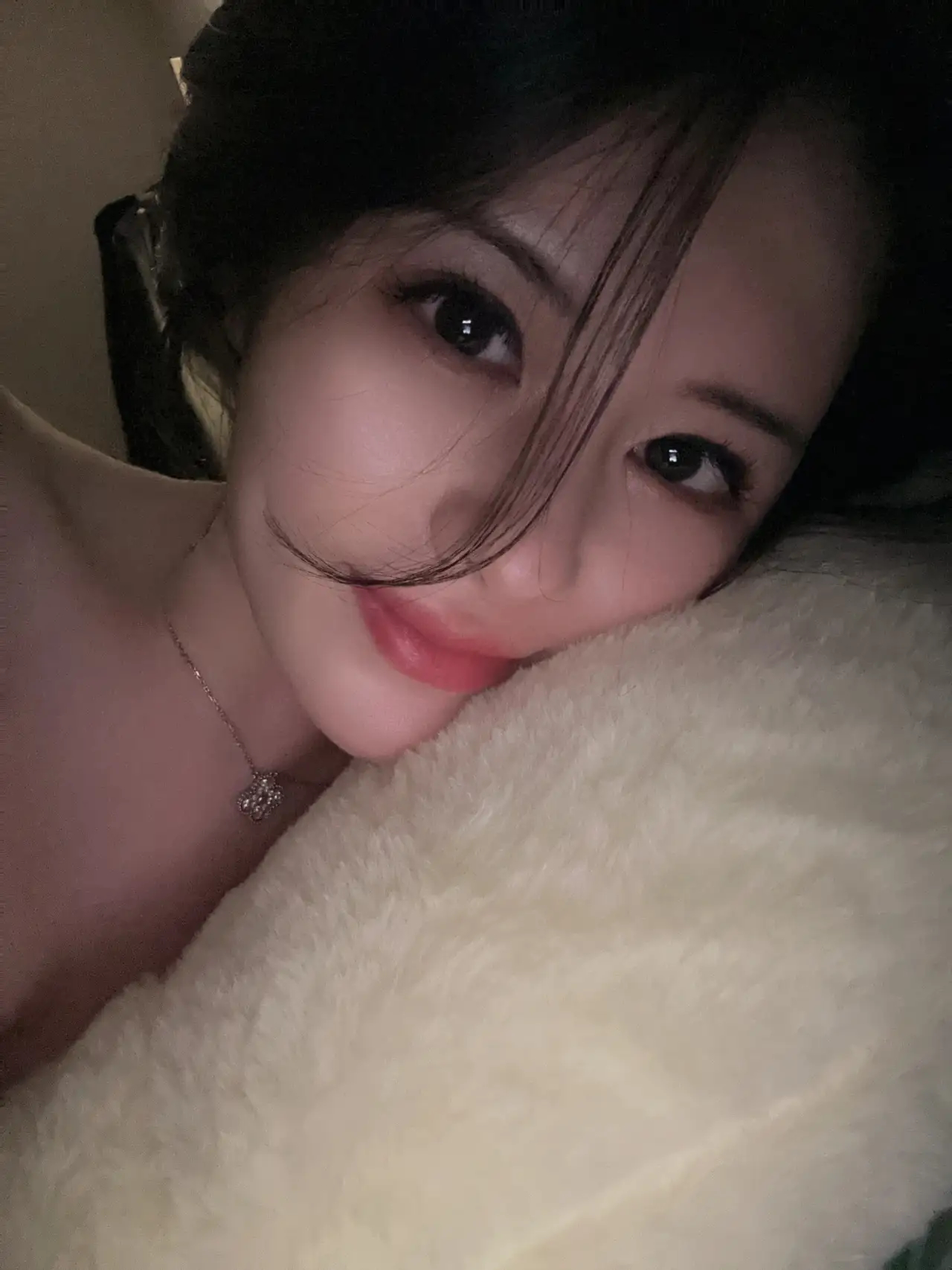 人与人之间的滤镜，不过是一双偏爱的眼睛  ​​​