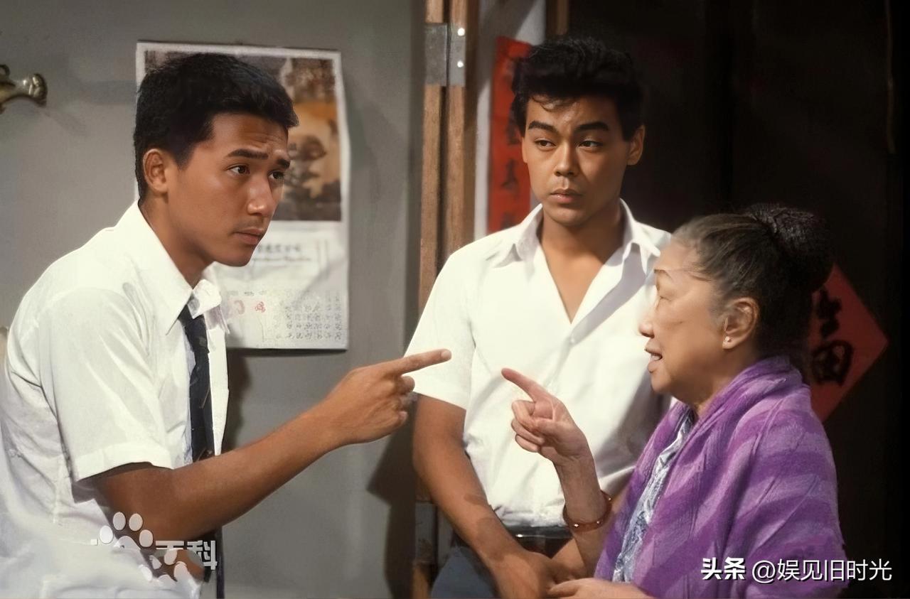 娱乐圈里这么多男神，张柏芝却喜欢刘青云这一款。

她说如果刘青云打电话追求她，她