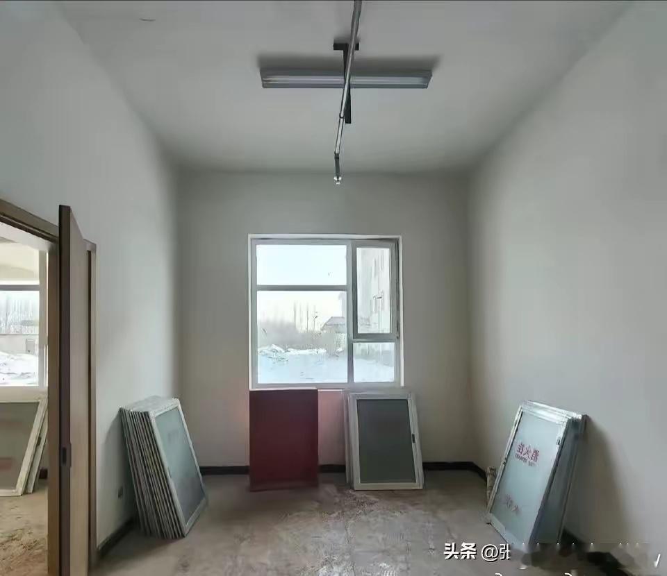 邯郸肥乡区某医院新建办公楼质量堪忧 职工呼吁严查贪腐与安全隐患        近